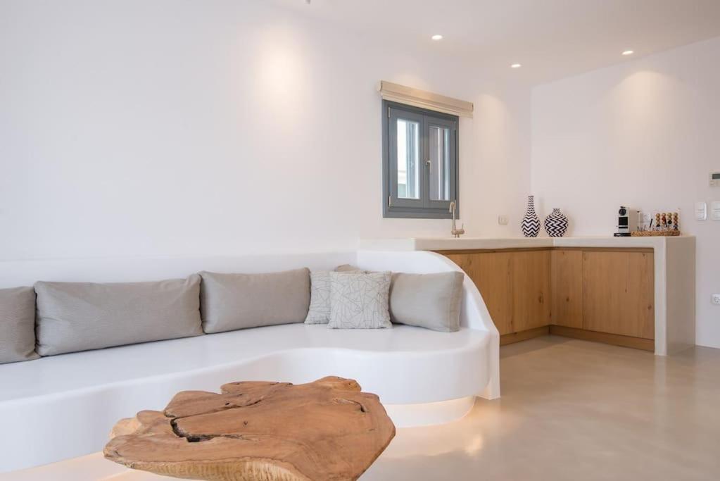Aba Ηospitalite, The Deluxe Suite, Naousa 外观 照片